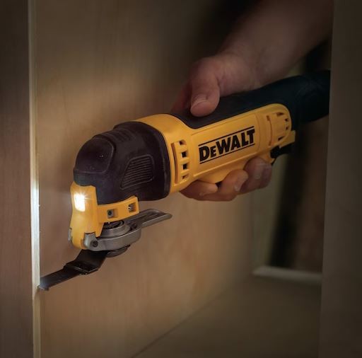 Multi-herramienta Oscilante DEWALT 300W con maleta TSTAK + 37 accesorios DWE315KT-QS