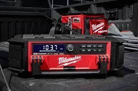 Radio Cargador Milwaukee de trabajo Packout M18 PRCDAB+-0