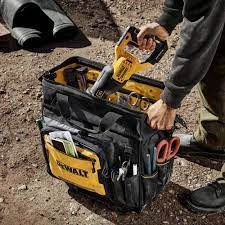 Maleta con ruedas 18" DEWALT PRO DWST60107-1