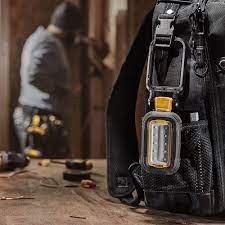 Foco linterna LED DEWALT DCL182 recargable 3,6v 1000 lúmenes