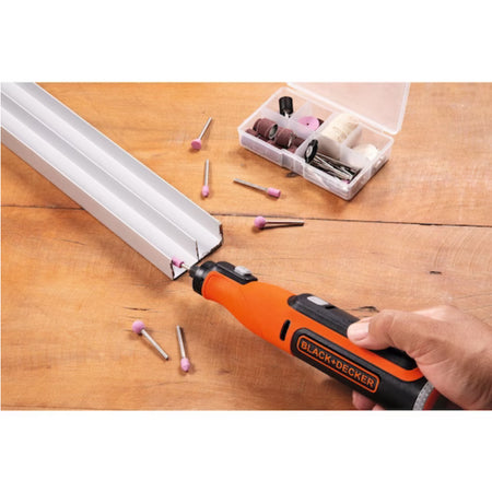 Multi-Herramienta Rotativa Black&Decker 7,2V y bat integrada 1,5Ah. Con 53 acces, cable USB y estuche transporte