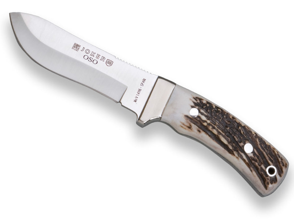 CUCHILLO DE MONTE JOKER OSO, ENTERIZO, MANGO ASTA DE CIERVO,HOJA DE 12 CM. FUNDA DE CUERO