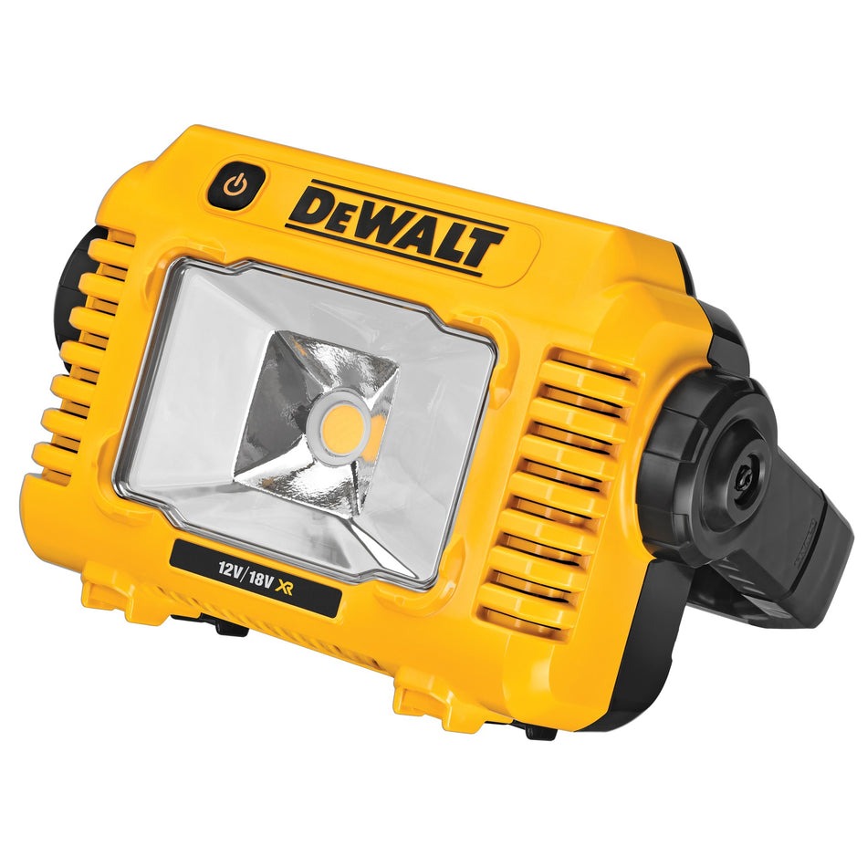 Luz LED Compacta 2000 Lúmenes XR 18V/12V Sin Batería/Cargador Dewalt DCL077