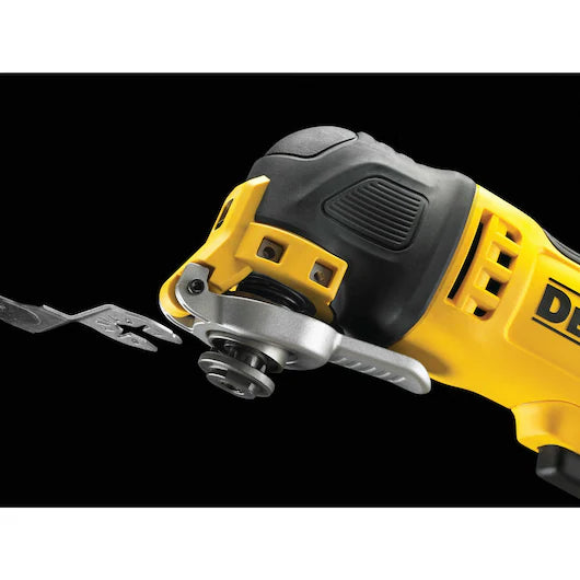 Multi-Herramienta Oscilante 300W con 30 Accesorios Dewalt DWE315