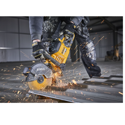 Cortadora de Hormigón FLEXVOLT 54V Ø230mm (Incl. 2x 9Ah Baterías) Dewalt DCS691X2-QW