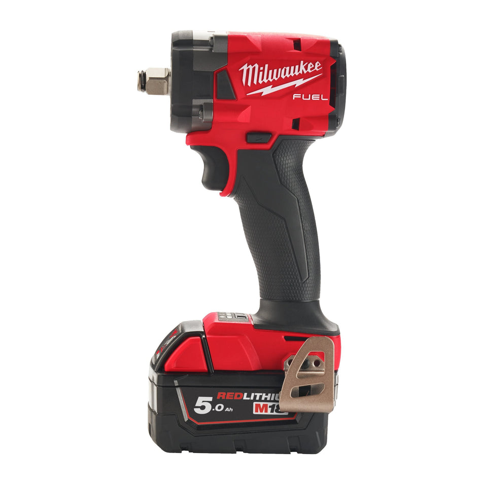 Llave de Impacto 1/2 M18 FUEL con Anillo de Fricción, y Maletín Milwaukee M18 FIW2F12-0X