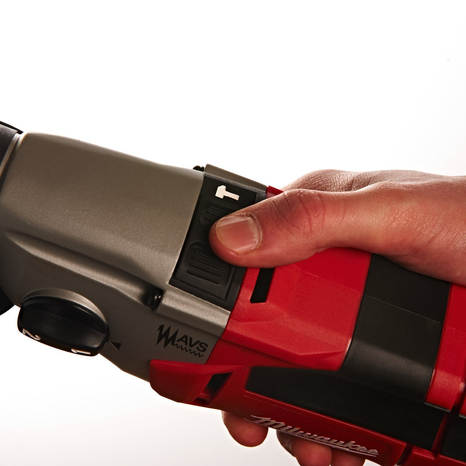 Taladro Percutor 1020W 2 Velocidades con Maletín Milwaukee PD2E 24 R