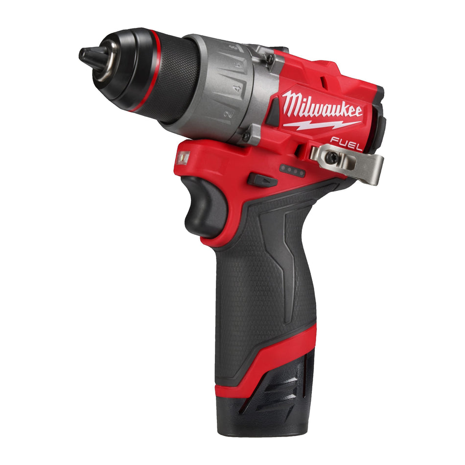 Taladro Atornillador Subcompacto M12 FUEL FDD2 con 2 Baterías 2.0 Ah, Cargador y Maletín Milwaukee M12 FDD2-202X
