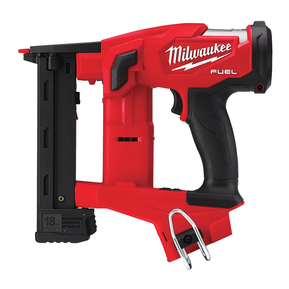 Grapadora de corona estrecha 18GA M18 FUEL con 2 Baterías 2.0Ah, Cargador y Maletín Milwaukee M18 FNCS18GS-202X