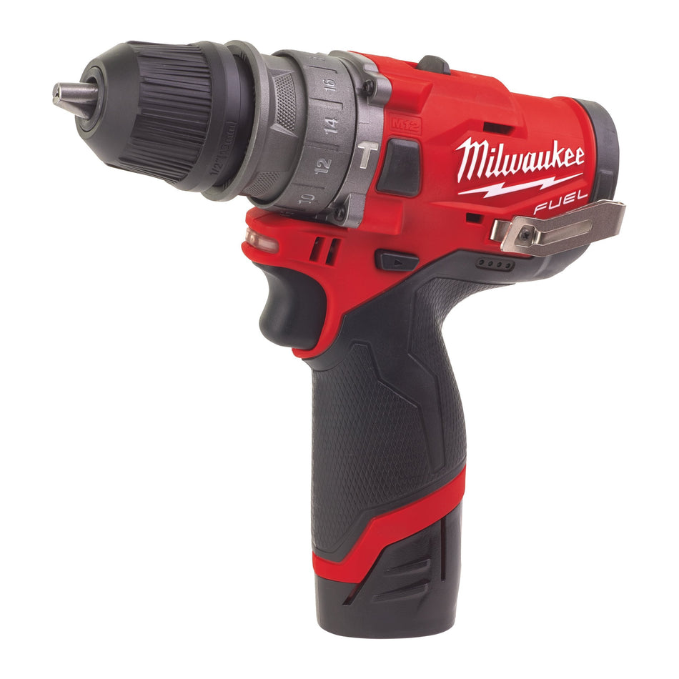 Taladro Percutor Subcompacto M12 FUEL con Portabrocas Desmontable con 2 Baterías 2.0 Ah, Cargador y Maletín Milwaukee M12 FPDX-202X