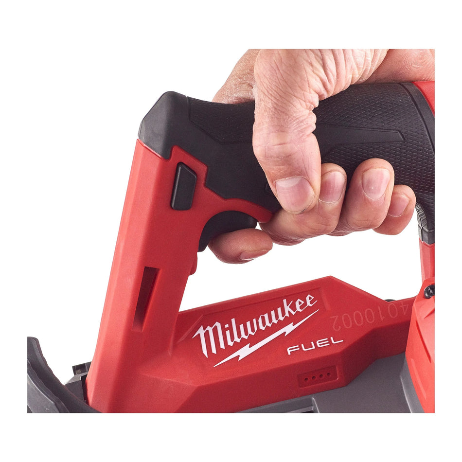 Sierra de banda 64mm M12 FUEL con 2 Baterías 4.0Ah, Cargador y Maletín Milwaukee M12 FBS64-402C