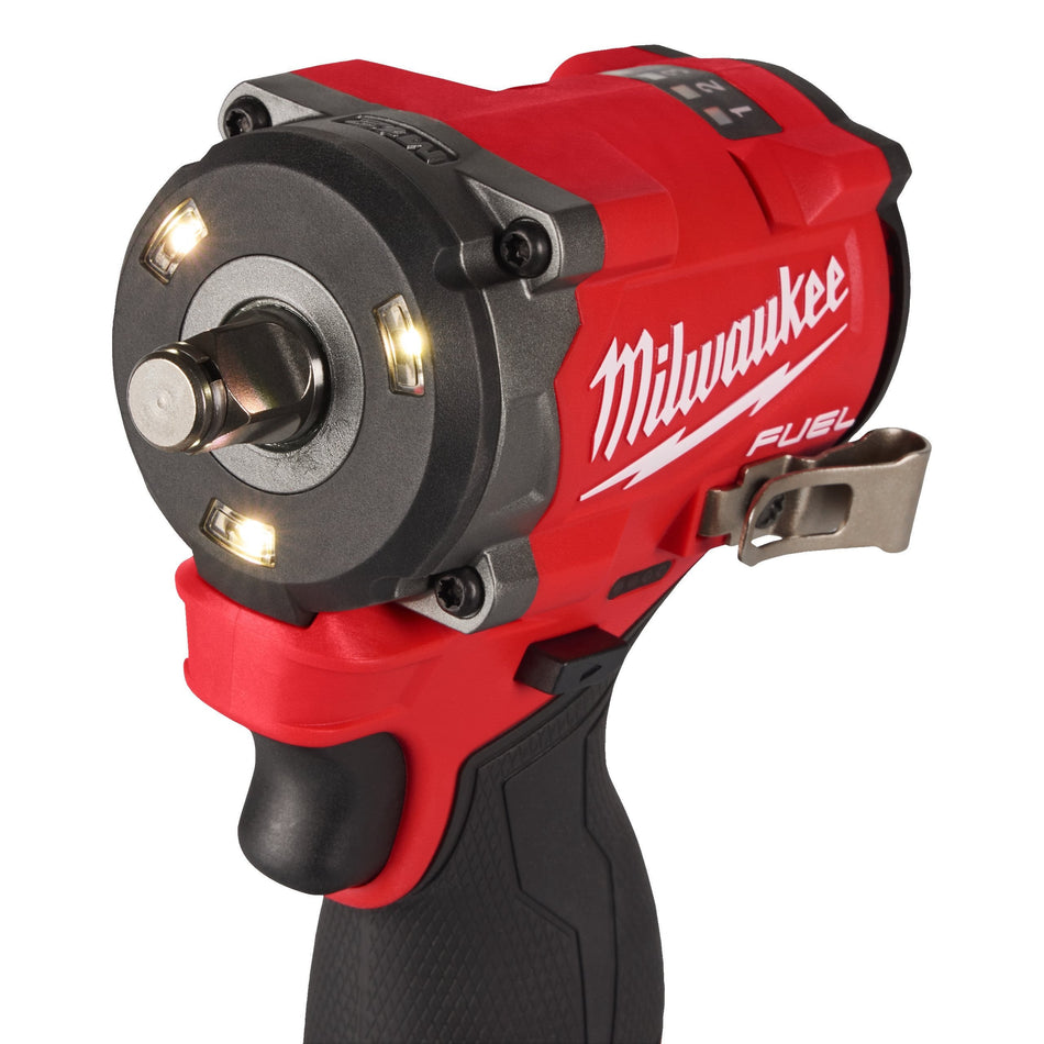 Llave de Impacto Subcompacta 1/2 M12 FUEL con Anillo Milwaukee M12 FCIWF12G3-0