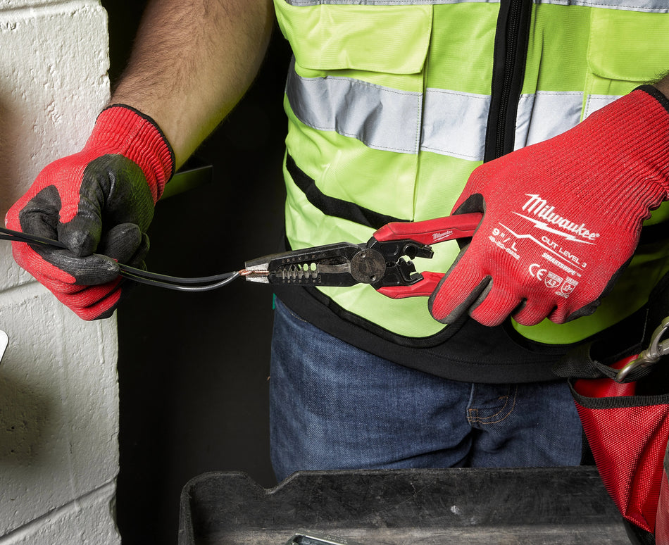 Alicate 7 en 1 pelacables 0.75 hasta 6mm Milwaukee 4932478554